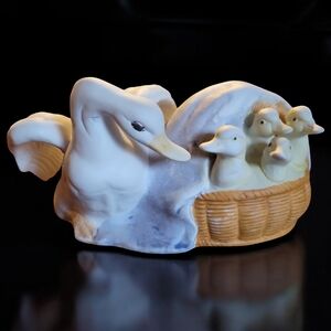 Vtg Mother Duck Goose Swan 4 Babies Basket Porcelain Bisque Pastel